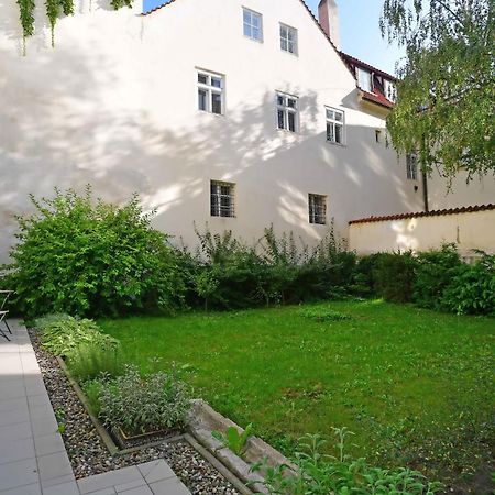 Romantic Apartment Under The Prague Castle ภายนอก รูปภาพ